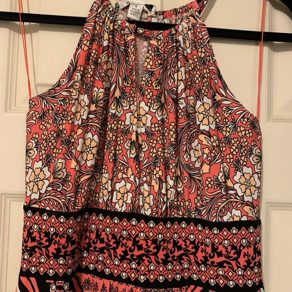 Beautiful floral dress - Picture 2 of 5